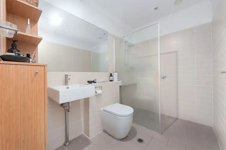 Seventh view of Homely apartment listing, 2/41 Brighton Road, Highgate Hill QLD 4101