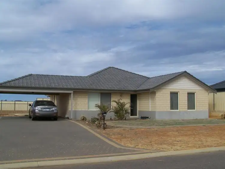 20 Castlefin Rd, Utakarra WA
