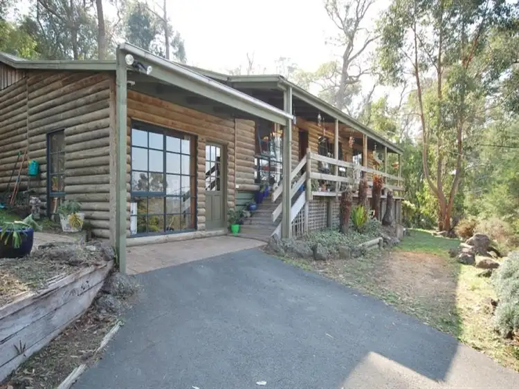56 Falkingham Rd, Mount Evelyn VIC