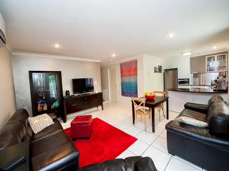 Unit 3/11 Gladstone St, Newtown QLD