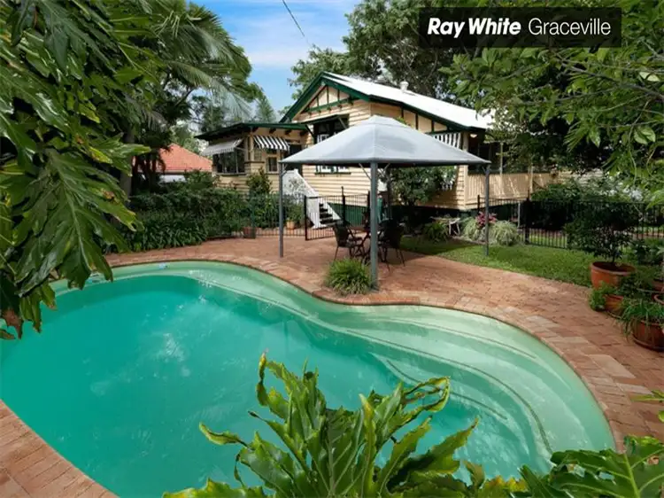 249 Cliveden Ave, Oxley QLD