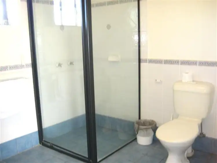 Seventh view of Homely unit listing, 27/10-12 Bath St, Labrador QLD