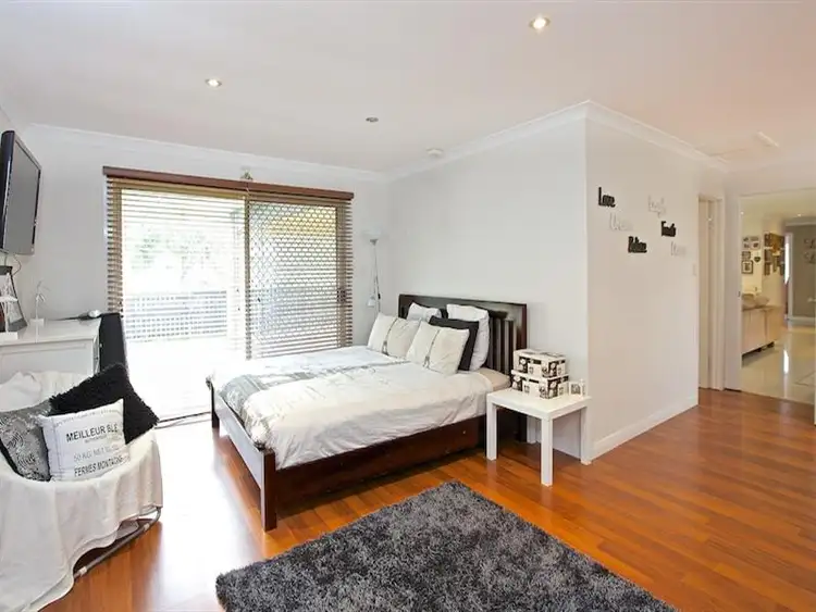 Fifth view of Homely house listing, 2 Barnard St, Biggera Waters QLD