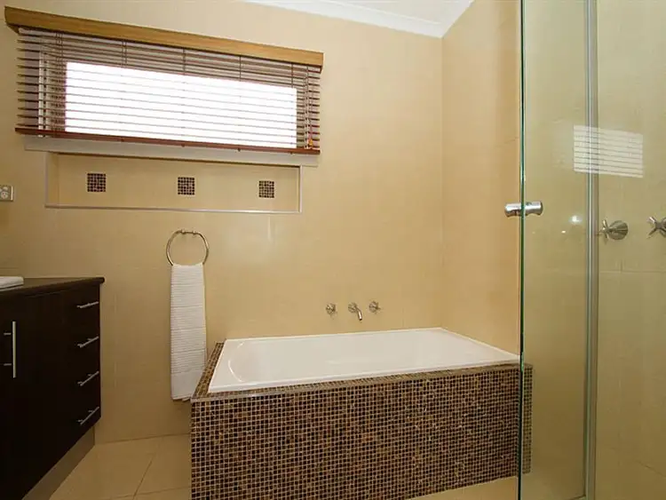 Seventh view of Homely house listing, 3 Tamara St, Albanvale VIC