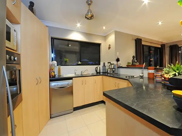 Fifth view of Homely house listing, 18 Wahoo Ct, Jubilee Pocket QLD