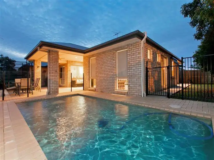 9 Red Gum Cres, Wakerley QLD