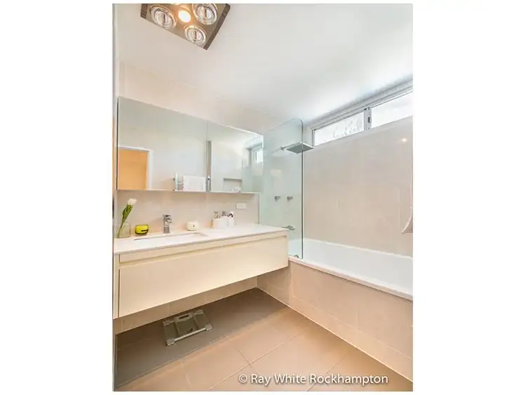 Seventh view of Homely house listing, 33 Barker St, Kawana QLD