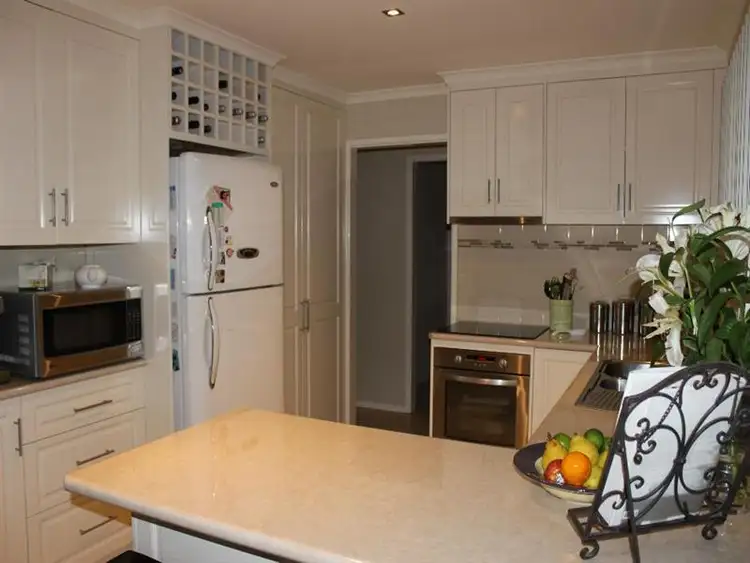 Second view of Homely house listing, 6 Fifield Cl, Culcairn NSW