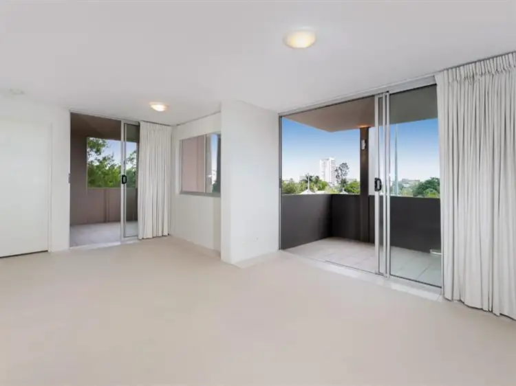 Second view of Homely apartment listing, 5/153 Lambert St, Kangaroo Point QLD