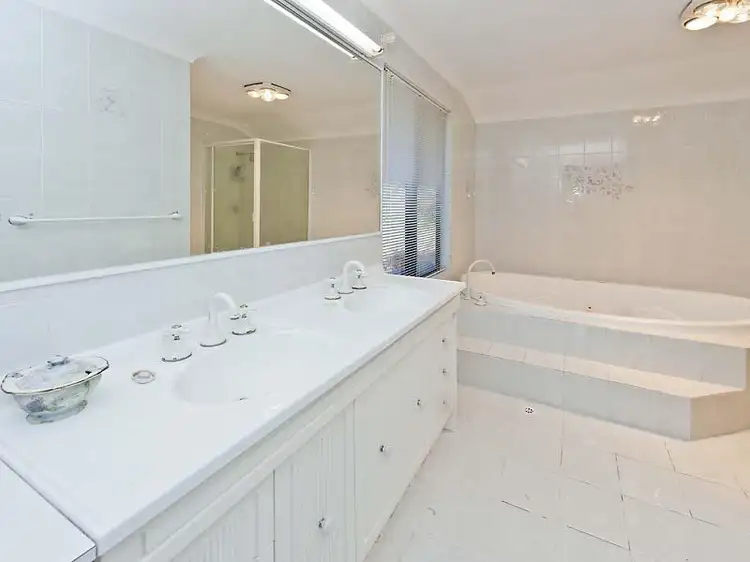 Fourth view of Homely house listing, 2 Sunset Hill Rd, Swan View WA