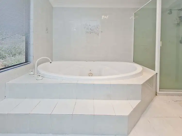 Sixth view of Homely house listing, 2 Sunset Hill Rd, Swan View WA