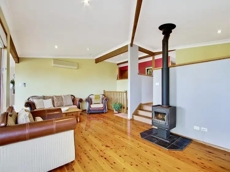 Fifth view of Homely house listing, 7 Frederick Pl, Kurrajong Heights NSW