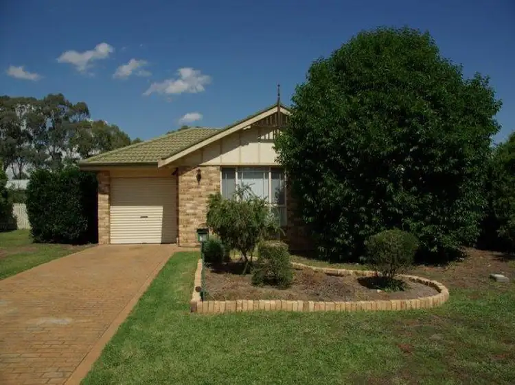 19 Wareemba St, Scone NSW