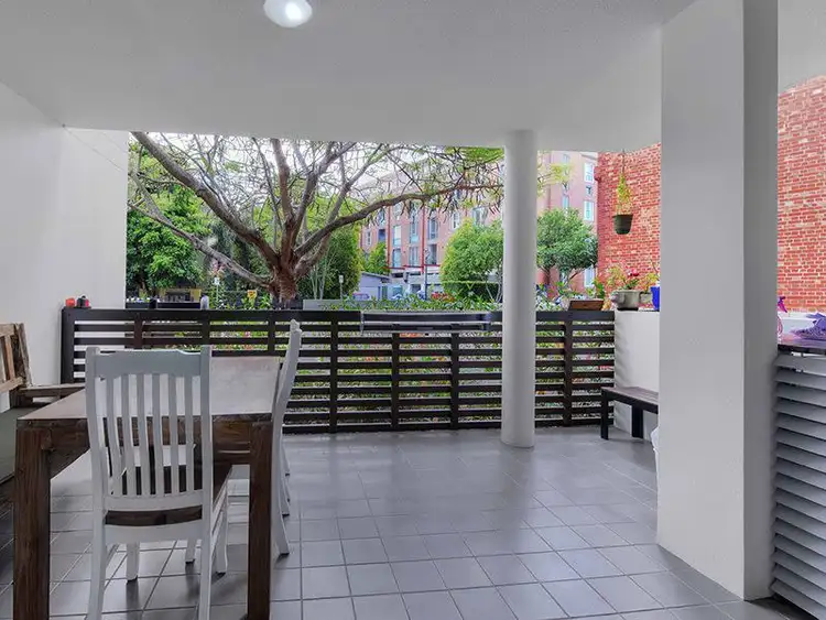 Third view of Homely apartment listing, 101/71 Beeston Street, Teneriffe QLD 4005