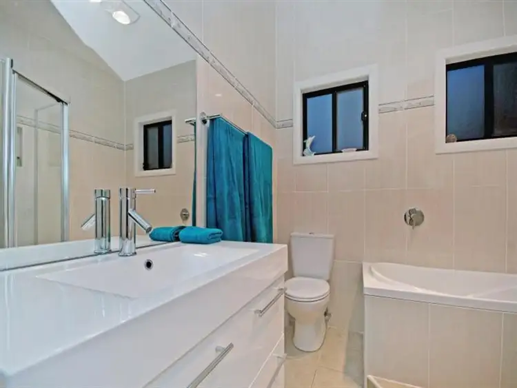 Seventh view of Homely townhouse listing, 9 Mclean St, Killarney Vale NSW