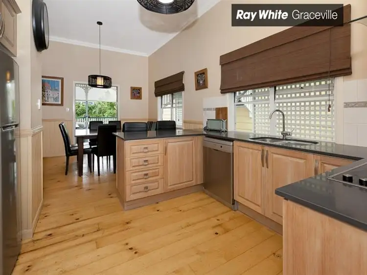17 Lockwood St, Sherwood QLD
