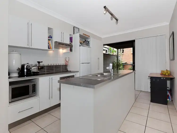 Third view of Homely house listing, 5/23 Primrose St, Sherwood QLD