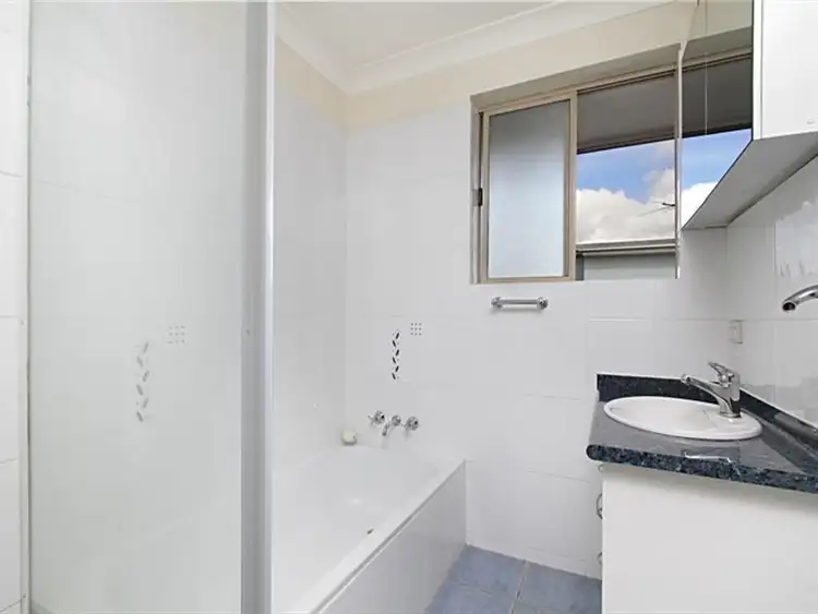 Sixth view of Homely unit listing, 5/38 Rutland St, Coorparoo QLD