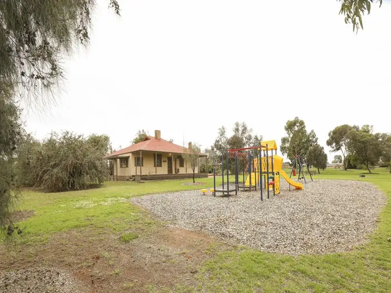 Main view of Homely house listing, 5 Nicholls Ct, Red Cliffs VIC