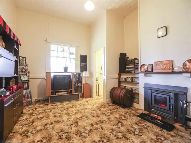 Third view of Homely house listing, 5 Nicholls Ct, Red Cliffs VIC