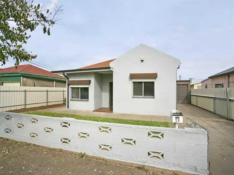 75 Crittenden Rd, Findon SA