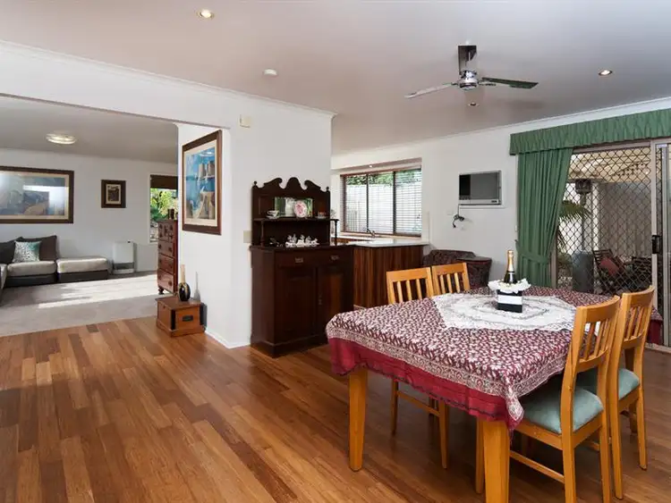 72 The Oaks Pde, Aberfoyle Park SA