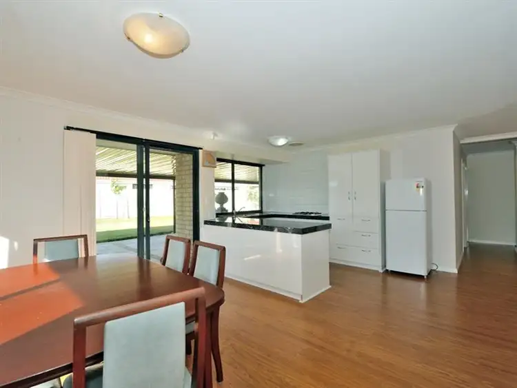 Sixth view of Homely house listing, 4 Saury Ct, Warnbro WA