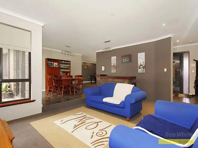 8 Peppermint Cres, Ballajura WA