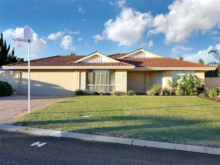 4 Gretna Ct, Kinross WA