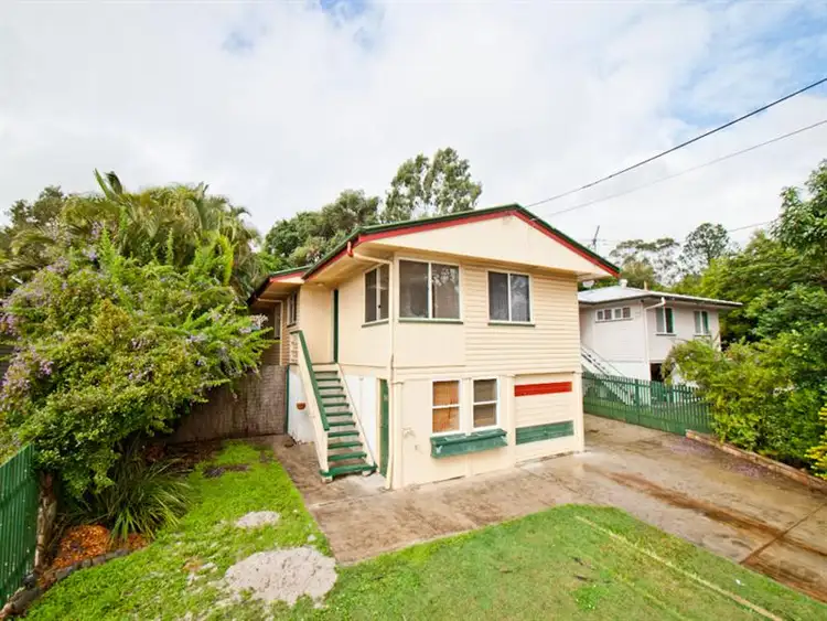 8 Benton St, Acacia Ridge QLD