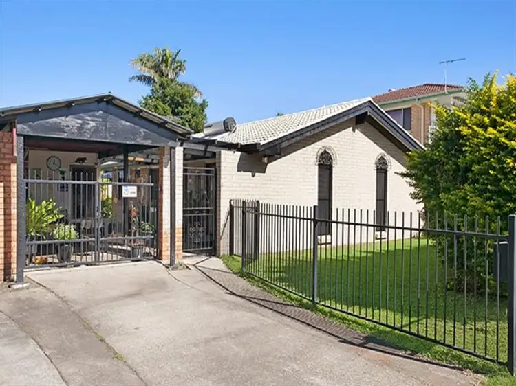 317 Cliveden Ave, Oxley QLD