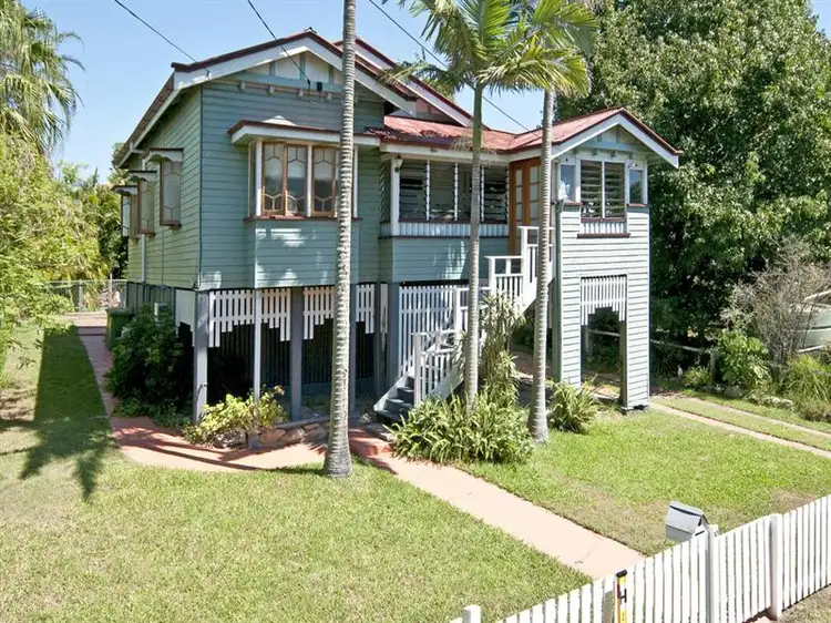 10 View St, Woodend QLD