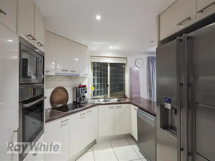 Second view of Homely townhouse listing, 4/20 Mainsail St, Birkdale QLD