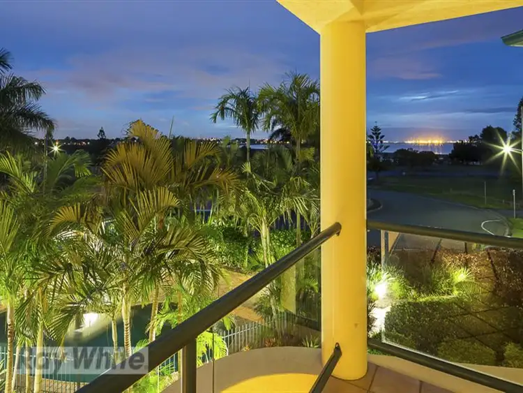 Seventh view of Homely townhouse listing, 4/20 Mainsail St, Birkdale QLD