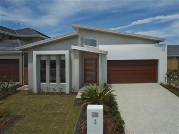 7 Azure Way, Hope Island QLD