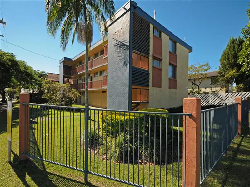 Main view of Homely unit listing, 1/208 Oxley Ave, Margate QLD