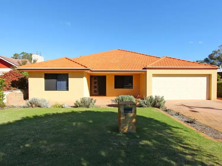 28 Pontiac Ave, Cloverdale WA