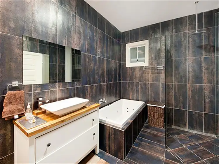 Sixth view of Homely house listing, 206 Hawthorne Rd, Hawthorne QLD