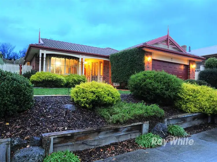 77 Pia Dr, Rowville VIC