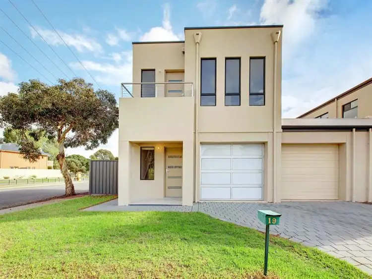 19 Moreland Ave, Mitchell Park SA