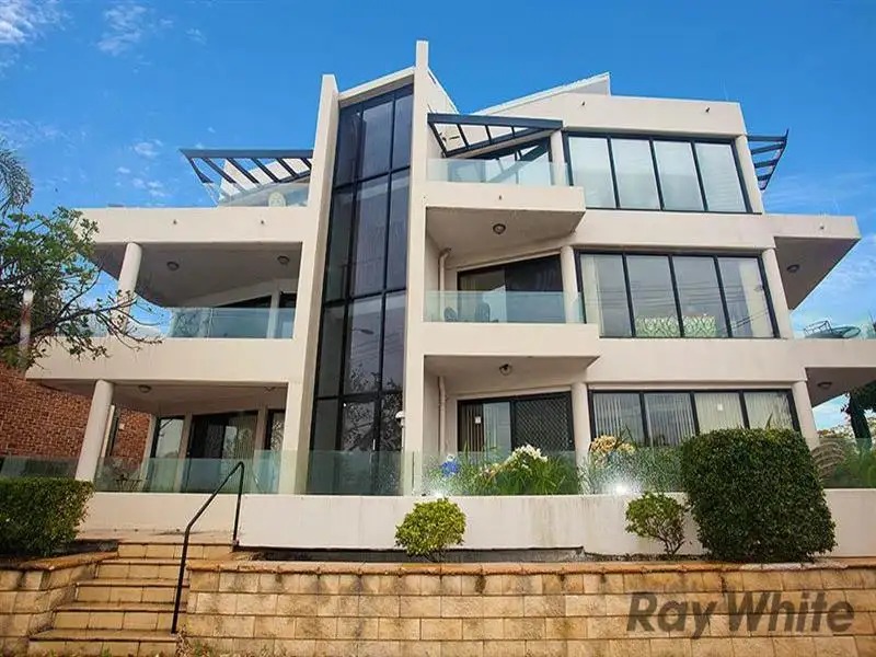 Main view of Homely apartment listing, 2/2 Sellwood St, Brighton-le-sands NSW