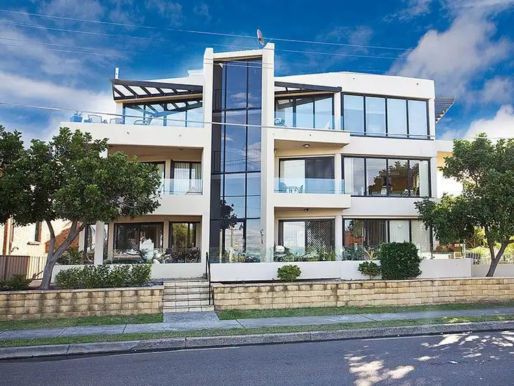 Fourth view of Homely apartment listing, 2/2 Sellwood St, Brighton-le-sands NSW