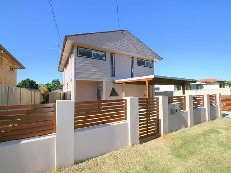 Second view of Homely house listing, 35 Bonniebrae St, Wynnum West QLD