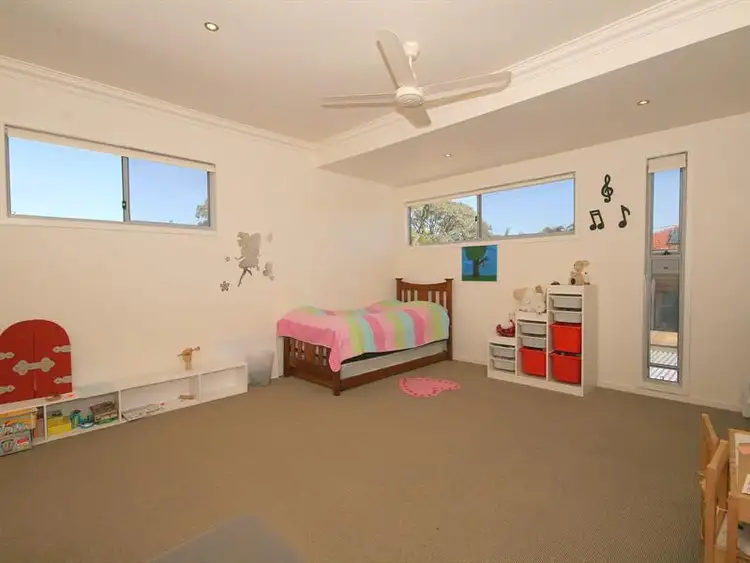 Seventh view of Homely house listing, 35 Bonniebrae St, Wynnum West QLD