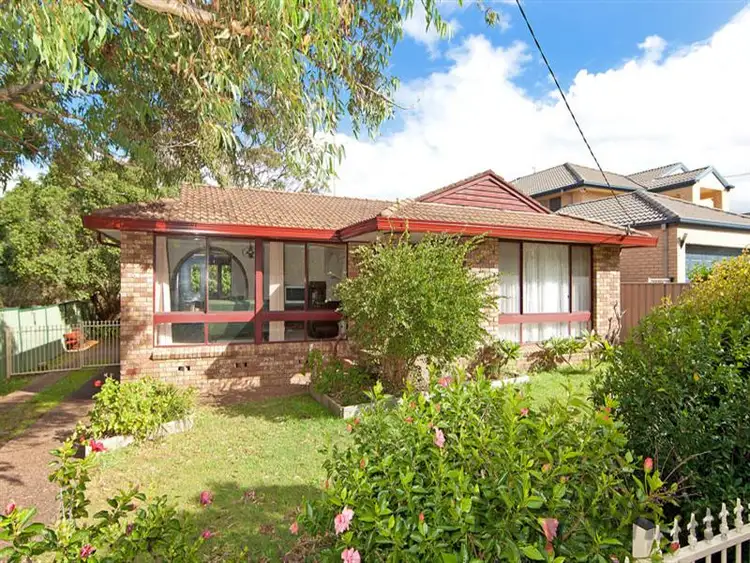 110 Elizabeth Bay Dr, Lake Munmorah NSW