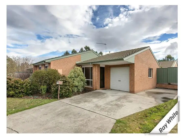 13/16 Blackett Cres, Tuggeranong ACT