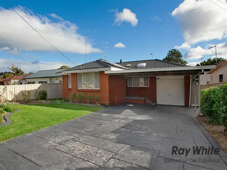 25 Lake Entrance Rd, Oak Flats NSW