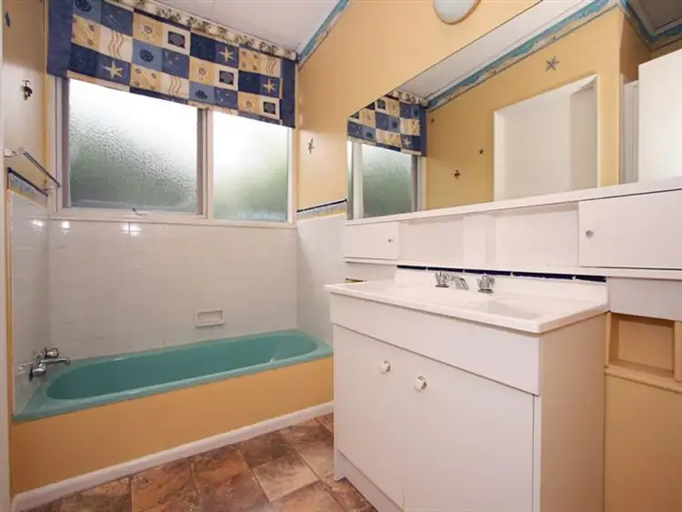 Fifth view of Homely unit listing, 15 RODLEIGH St, Croydon VIC