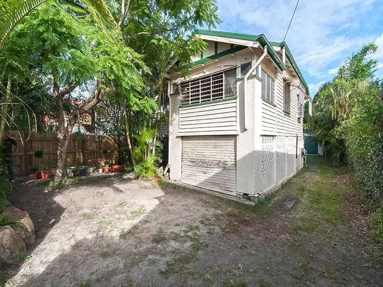 35 Rose St, Wooloowin QLD