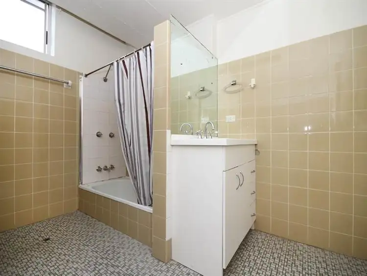 Seventh view of Homely unit listing, 5/66 Scott Rd, Herston QLD